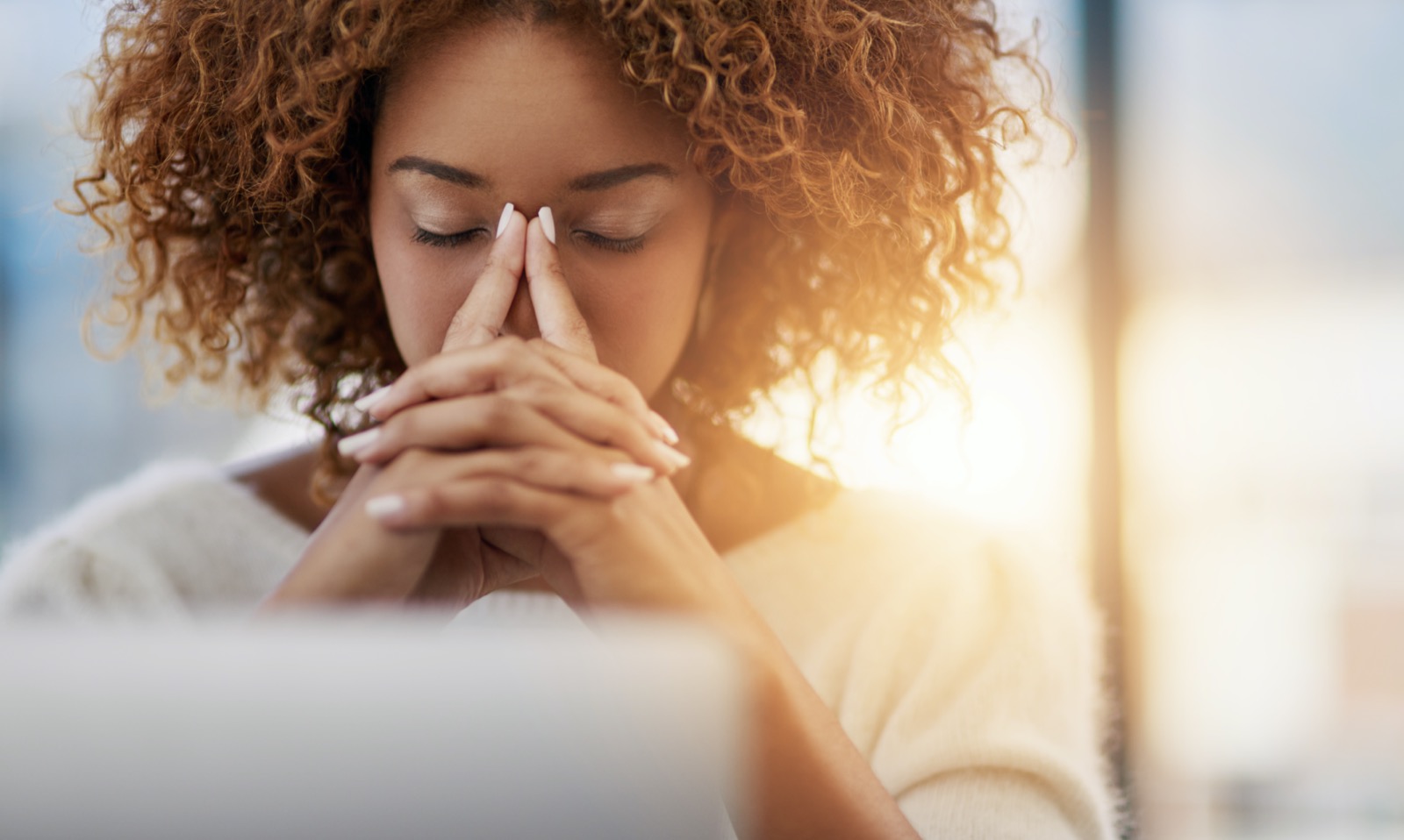 7 Ways Solopreneurs can create healthy boundaries to avoid burnout